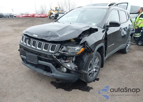 2018 Jeep Compass Latitude 4X4 from USA, damaged, VIN 3C4NJDBB9JT354760